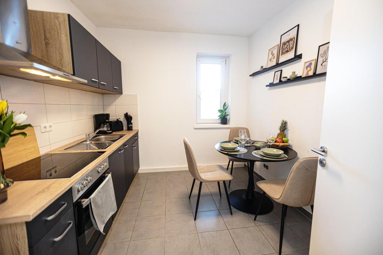 Blossfeld-Apartments Geraeumige Stadtoase Mitten Im Zentrum Mit 3 Schlafzimmern, Gratis Parkplatz, W-Lan, Netflix Йена Екстериор снимка