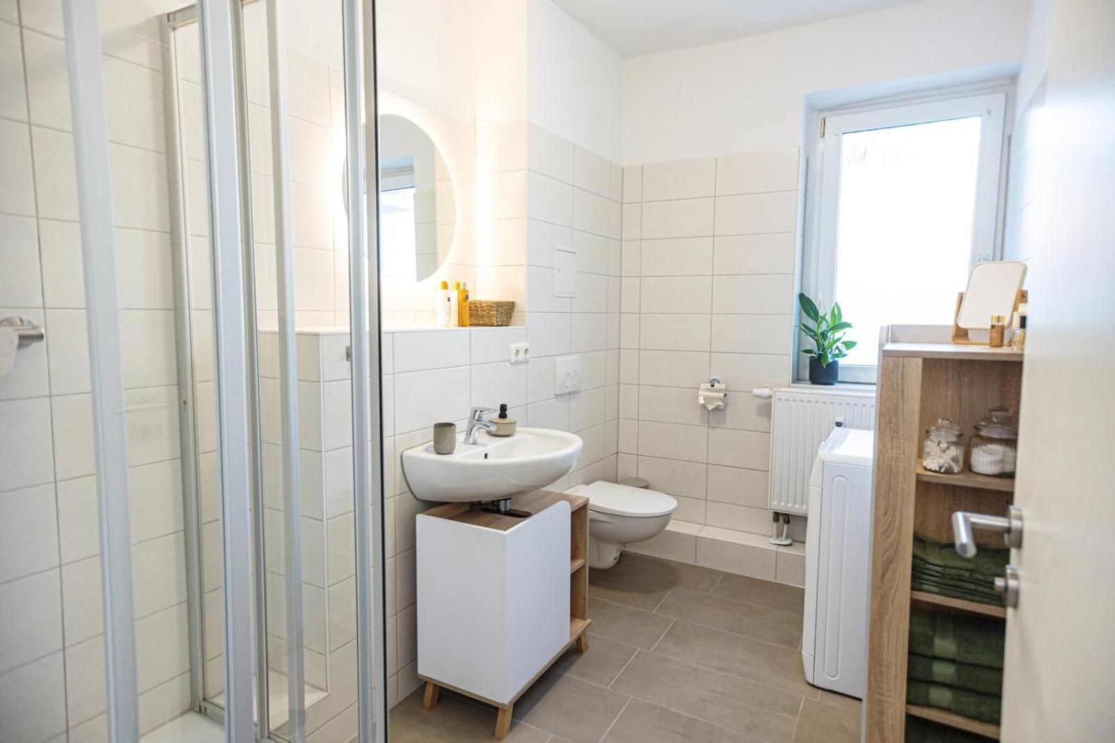 Blossfeld-Apartments Geraeumige Stadtoase Mitten Im Zentrum Mit 3 Schlafzimmern, Gratis Parkplatz, W-Lan, Netflix Йена Екстериор снимка